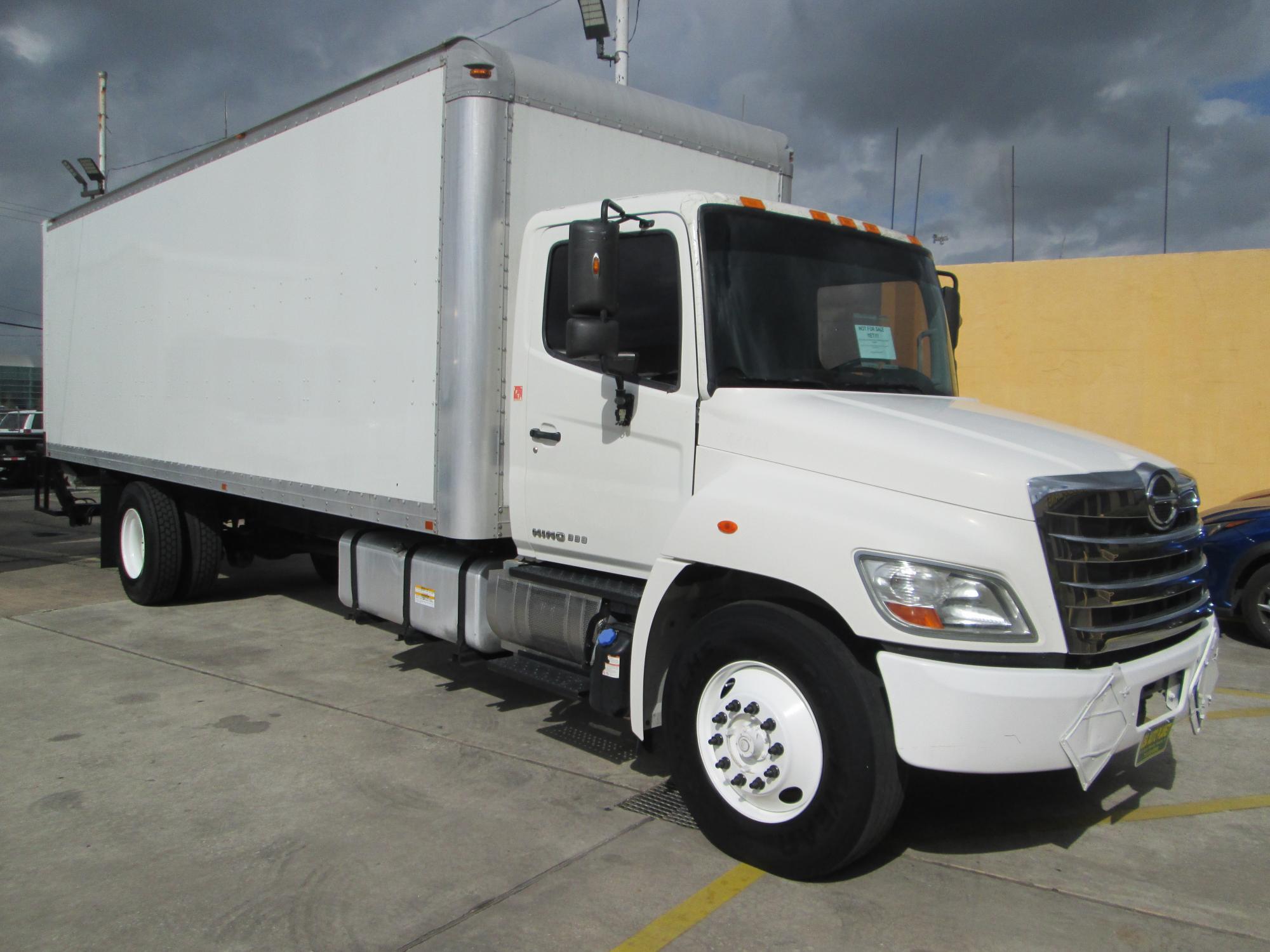 USA Auto Planet :: USA Auto Planet - 2012 HINO 386 26' FEET BOX TRUCK