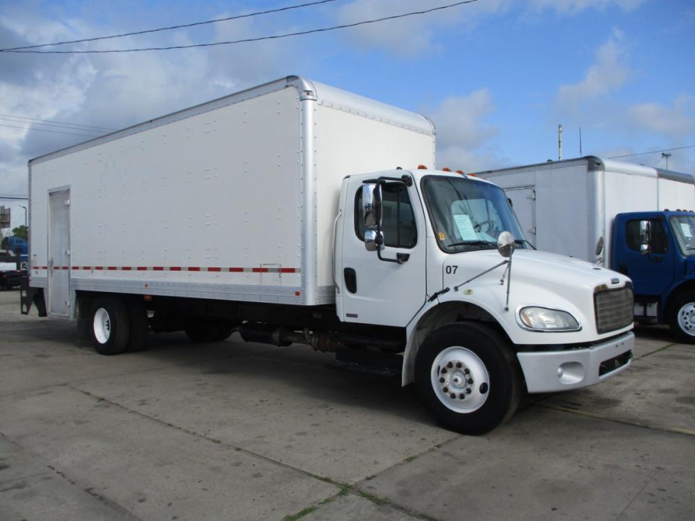 USA Auto Planet :: USA Auto Planet - 2012 FREIGHTLINER M2 106 26' BOX ...