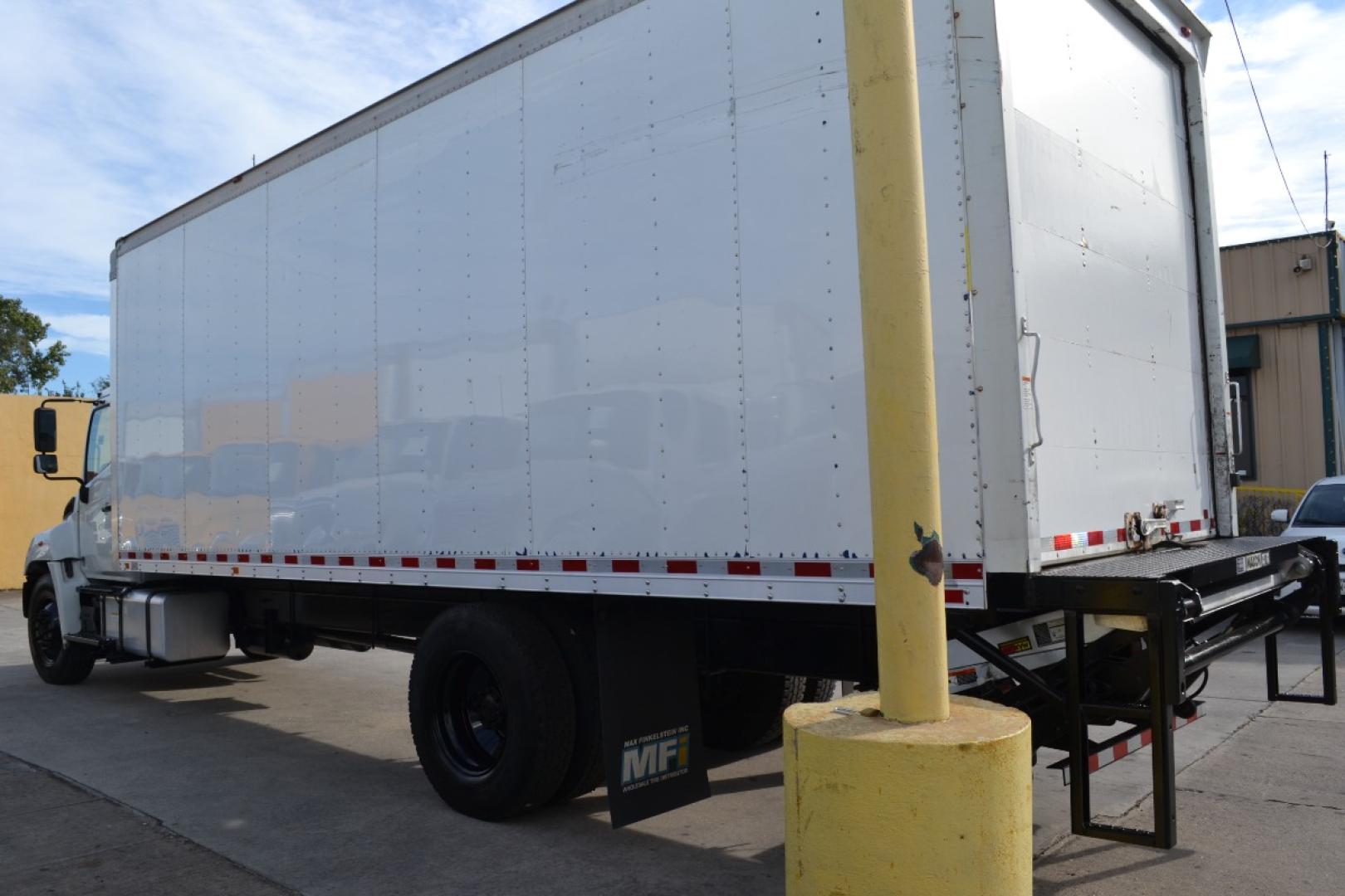 2015 WHITE HINO 268 with an HINO 8L 220HP engine, ALLISON AUTOMATIC transmission, located at 9172 North Fwy, Houston, TX, 77037, (713) 910-6868, 29.887470, -95.411903 - Photo#6