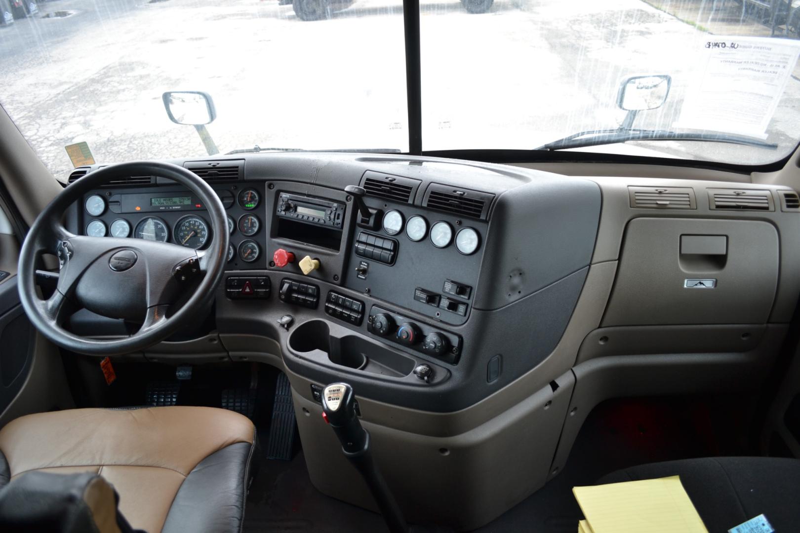 2011 WHITE FREIGHTLINER CASCADIA 125 with an DETROIT DD15 14.8L 560HP engine, EATON FULLER 10SPD MANUAL transmission, located at 9172 North Fwy, Houston, TX, 77037, (713) 910-6868, 29.887470, -95.411903 - Photo#12