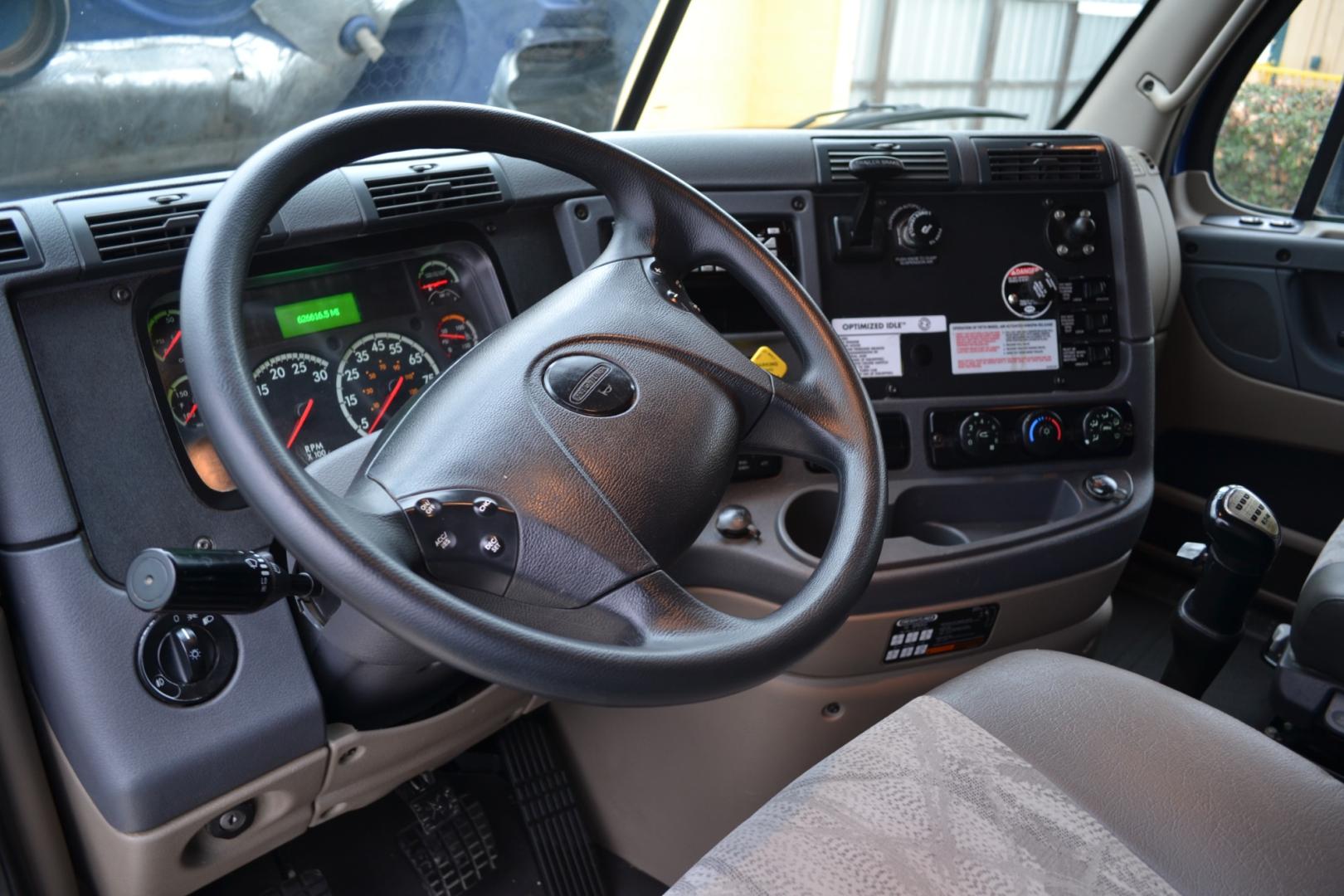 2016 BLUE FREIGHTLINER CASCADIA 125 with an DETROIT DD15 14.8L 455HP engine, EATON FULLER 10SPD MANUAL transmission, located at 9172 North Fwy, Houston, TX, 77037, (713) 910-6868, 29.887470, -95.411903 - Photo#14