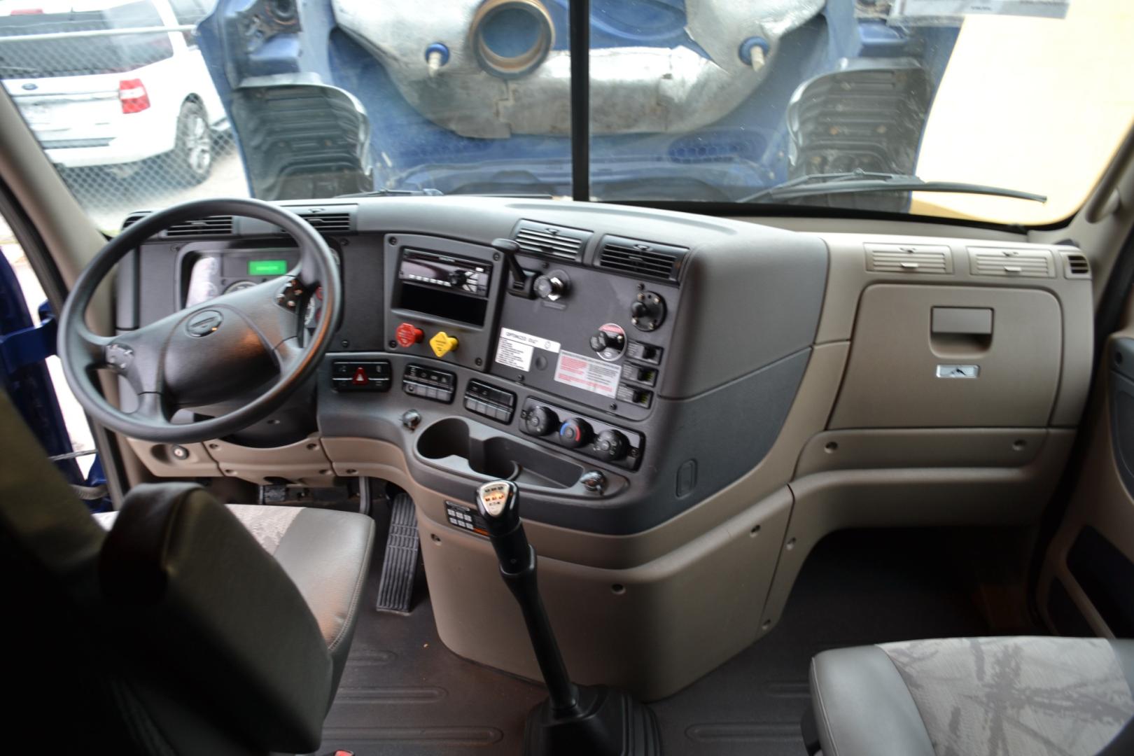 2016 BLUE FREIGHTLINER CASCADIA 125 with an DETROIT DD15 14.8L 455HP engine, EATON FULLER 10SPD MANUAL transmission, located at 9172 North Fwy, Houston, TX, 77037, (713) 910-6868, 29.887470, -95.411903 - Photo#16