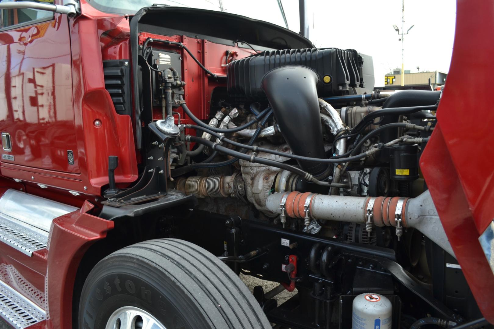 2018 MAROON WESTERN STAR 5700XE with an DETROIT DD15 14.8L 455HP engine, DETROIT DT12 AUTOMATED transmission, located at 9172 North Fwy, Houston, TX, 77037, (713) 910-6868, 29.887470, -95.411903 - 82" RAISED ROOF SLEEPER, RATIO: 2.41, RATIO: 2.41, 5TH WHEEL SLIDE, DIFF LOCK, 100 GALLON FUEL TANKS, MINI FRIDGE, ALUMINUM WHEELS - Photo#10