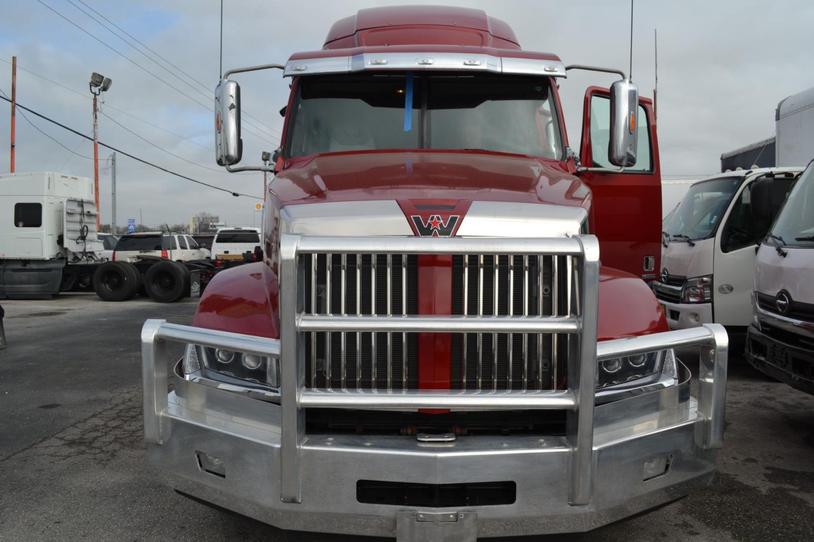 2018 MAROON WESTERN STAR 5700XE with an DETROIT DD15 14.8L 455HP engine, DETROIT DT12 AUTOMATED transmission, located at 9172 North Fwy, Houston, TX, 77037, (713) 910-6868, 29.887470, -95.411903 - 82" RAISED ROOF SLEEPER, RATIO: 2.41, RATIO: 2.41, 5TH WHEEL SLIDE, DIFF LOCK, 100 GALLON FUEL TANKS, MINI FRIDGE, ALUMINUM WHEELS - Photo#1