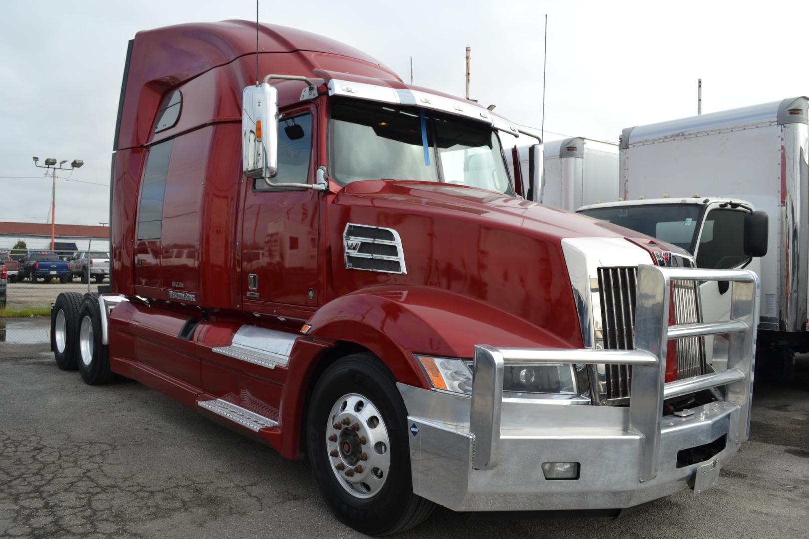 2018 MAROON WESTERN STAR 5700XE with an DETROIT DD15 14.8L 455HP engine, DETROIT DT12 AUTOMATED transmission, located at 9172 North Fwy, Houston, TX, 77037, (713) 910-6868, 29.887470, -95.411903 - 82" RAISED ROOF SLEEPER, RATIO: 2.41, RATIO: 2.41, 5TH WHEEL SLIDE, DIFF LOCK, 100 GALLON FUEL TANKS, MINI FRIDGE, ALUMINUM WHEELS - Photo#2