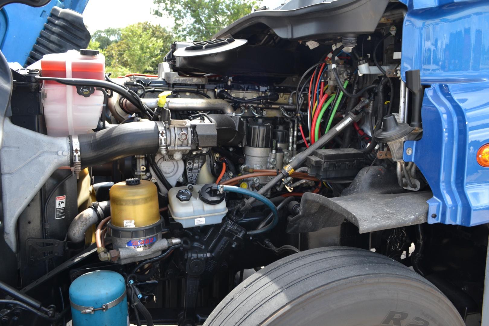 2013 BLUE FREIGHTLINER CASCADIA 125 with an DETROIT DD13 12.8L 450HP engine, EATON FULLER 10SPD MANUAL transmission, located at 9172 North Fwy, Houston, TX, 77037, (713) 910-6868, 29.887470, -95.411903 - Photo#8