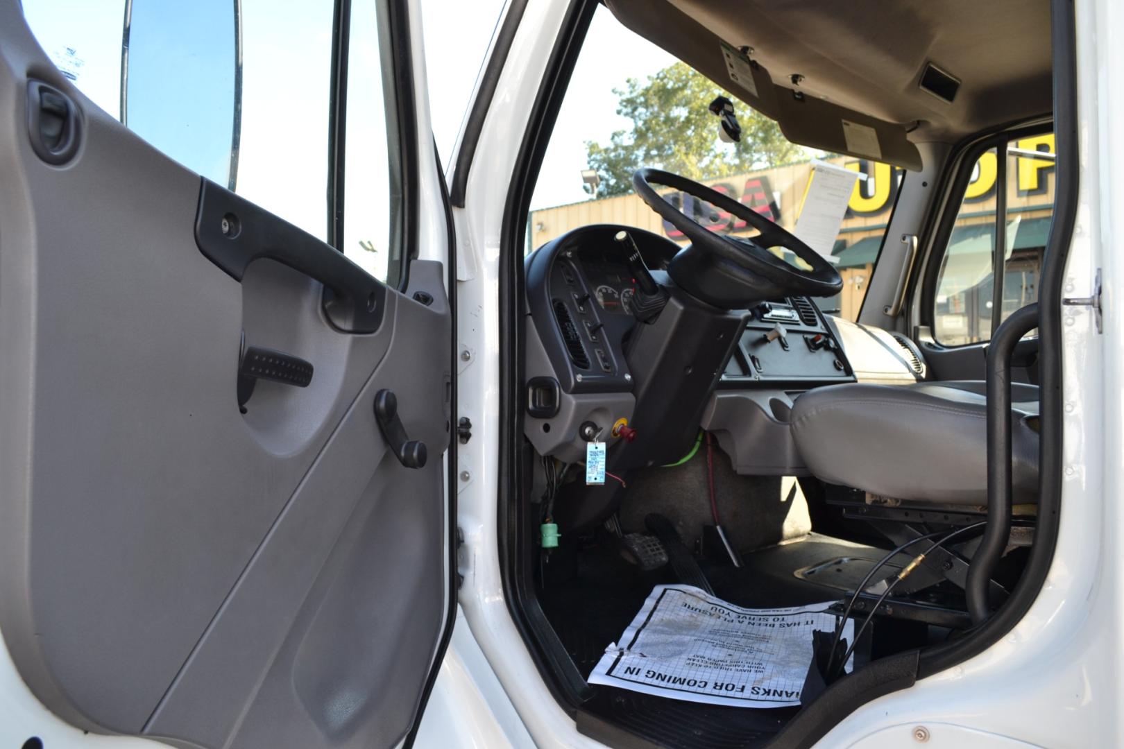 2011 WHITE FREIGHTLINER M2-106 with an CUMMINS ISB 6.7L 240HP engine, ALLISON 2100HS AUTOMATIC transmission, located at 9172 North Fwy, Houston, TX, 77037, (713) 910-6868, 29.887470, -95.411903 - 26,000LB GVWR NON CDL, WB: 204", 26FT BOX, MAXON 2,500LB LIFT GATE , DUAL 50 GALLON FUEL TANKS, SPRING RIDE, E-TRACKS, COLD A/C, CRUISE CONTROL - Photo#13