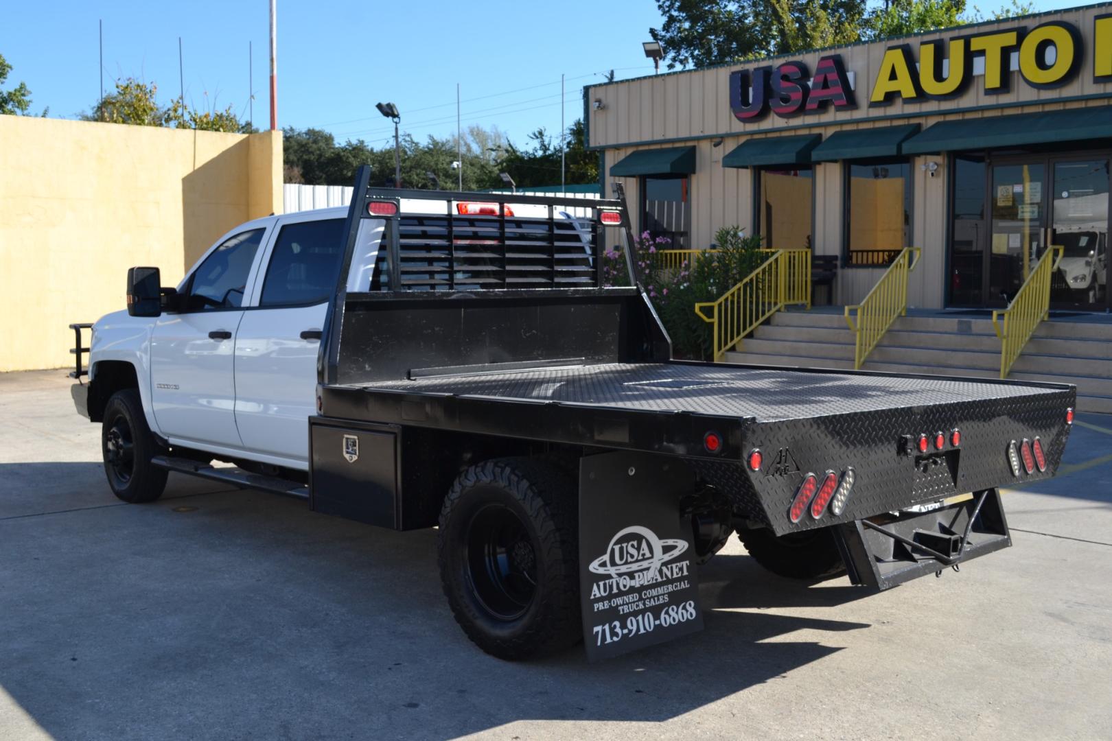 2015 WHITE CHEVROLET 3500 with an 6.6L DURAMAX TURBO DIESEL engine, ALLISON 1000 6SPD AUTOMATIC transmission, located at 9172 North Fwy, Houston, TX, 77037, (713) 910-6868, 29.887470, -95.411903 - Photo#6