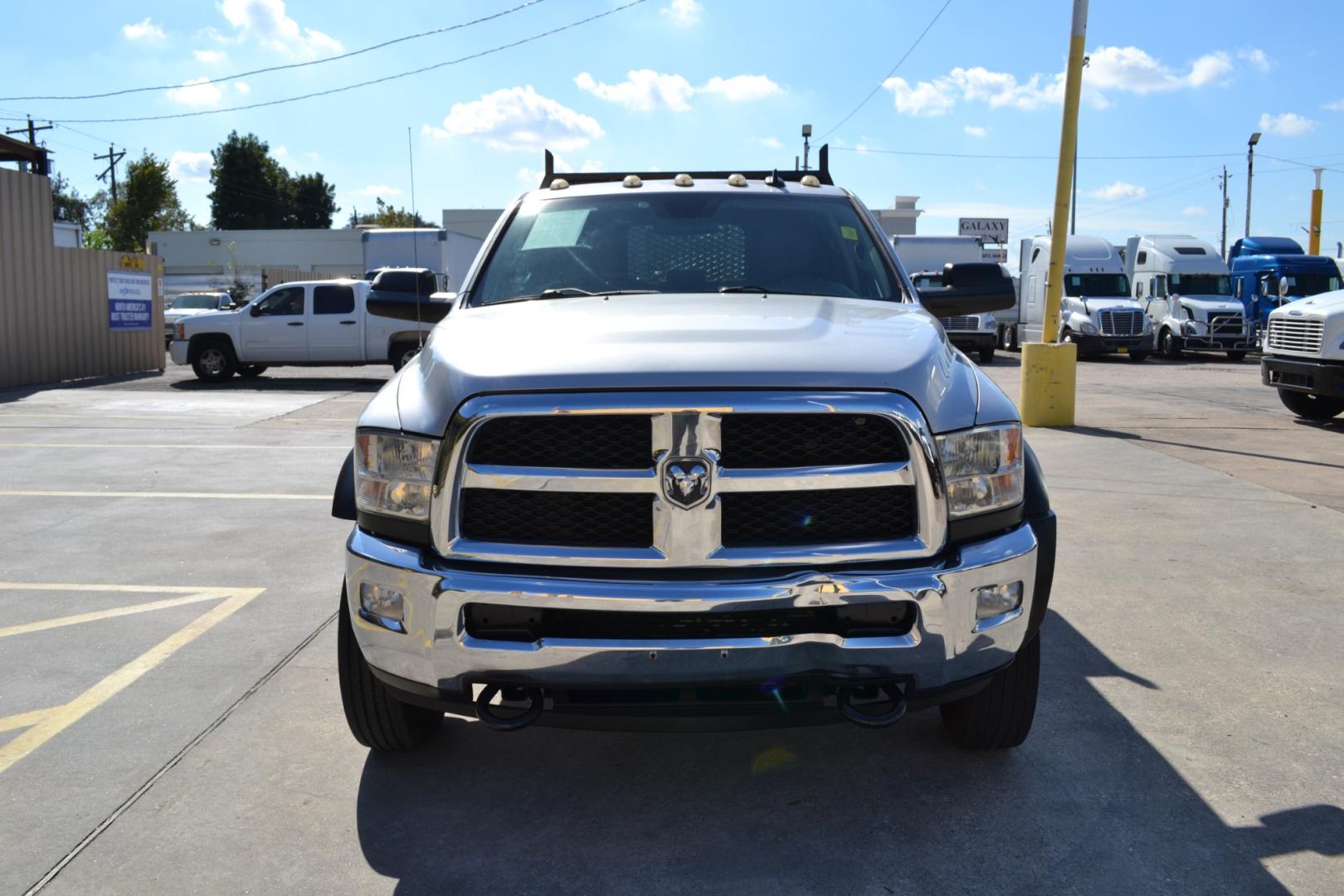 2016 SIVER DODGE RAM 5500 with an CUMMINS 6.7L TURBO DIESEL engine, AUTOMATIC transmission, located at 9172 North Fwy, Houston, TX, 77037, (713) 910-6868, 29.887470, -95.411903 - Photo#1