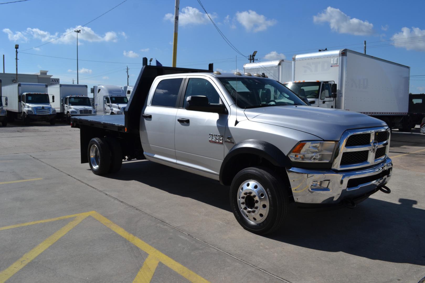 2016 SIVER DODGE RAM 5500 with an CUMMINS 6.7L TURBO DIESEL engine, AUTOMATIC transmission, located at 9172 North Fwy, Houston, TX, 77037, (713) 910-6868, 29.887470, -95.411903 - Photo#2