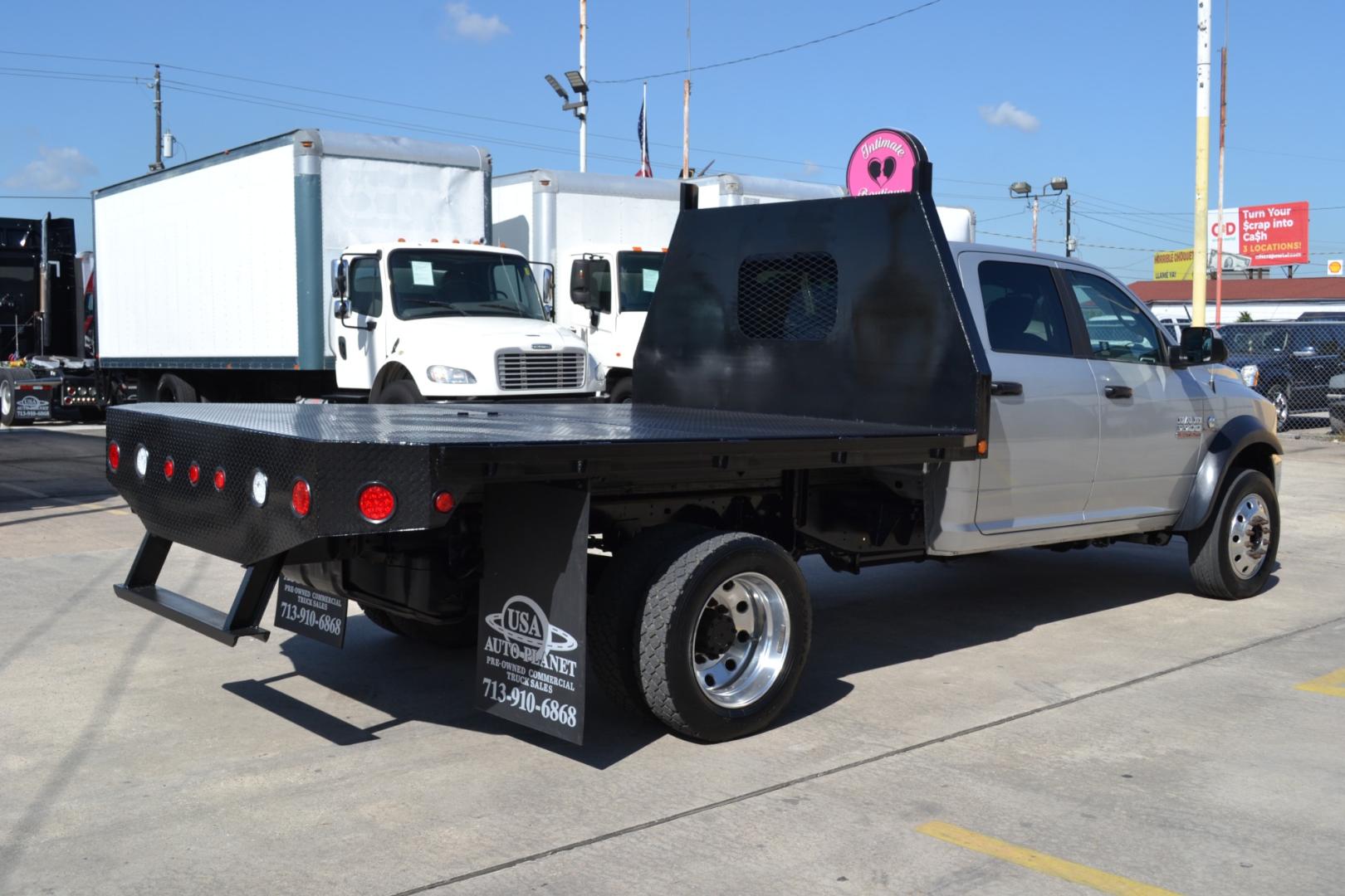 2016 SIVER DODGE RAM 5500 with an CUMMINS 6.7L TURBO DIESEL engine, AUTOMATIC transmission, located at 9172 North Fwy, Houston, TX, 77037, (713) 910-6868, 29.887470, -95.411903 - Photo#4