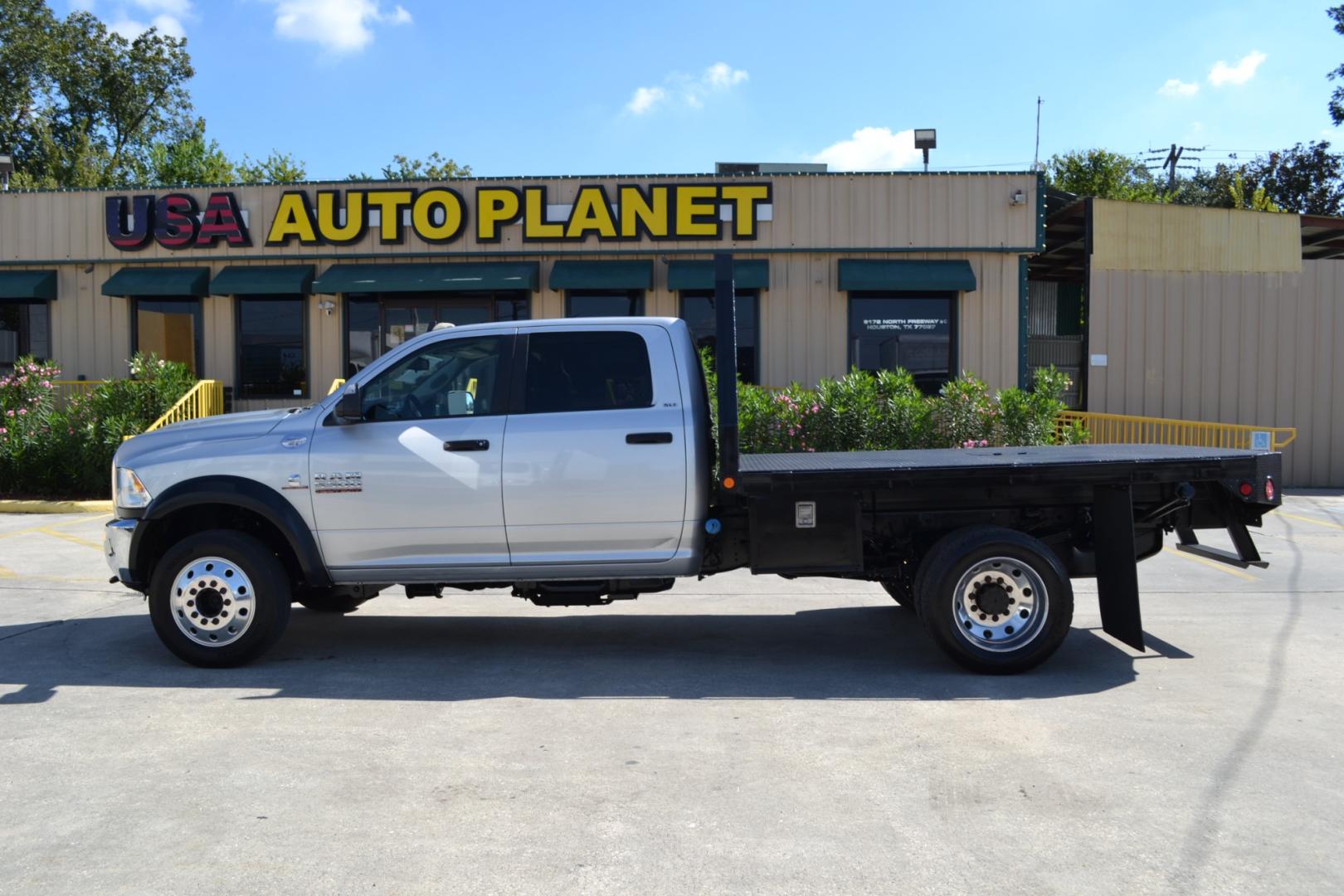 2016 SIVER DODGE RAM 5500 with an CUMMINS 6.7L TURBO DIESEL engine, AUTOMATIC transmission, located at 9172 North Fwy, Houston, TX, 77037, (713) 910-6868, 29.887470, -95.411903 - Photo#7