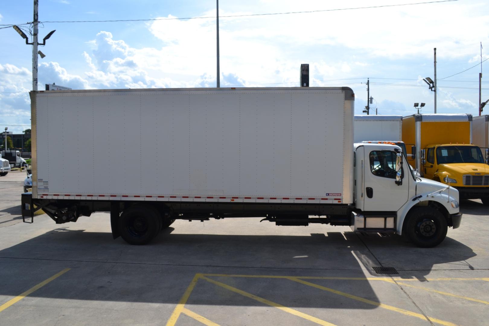 2017 WHITE /BLACK FREIGHTLINER M2-106 with an CUMMINS ISB 6.7L 240HP engine, ALLISON 2500RDS AUTOMATIC transmission, located at 9172 North Fwy, Houston, TX, 77037, (713) 910-6868, 29.887470, -95.411903 - Photo#3