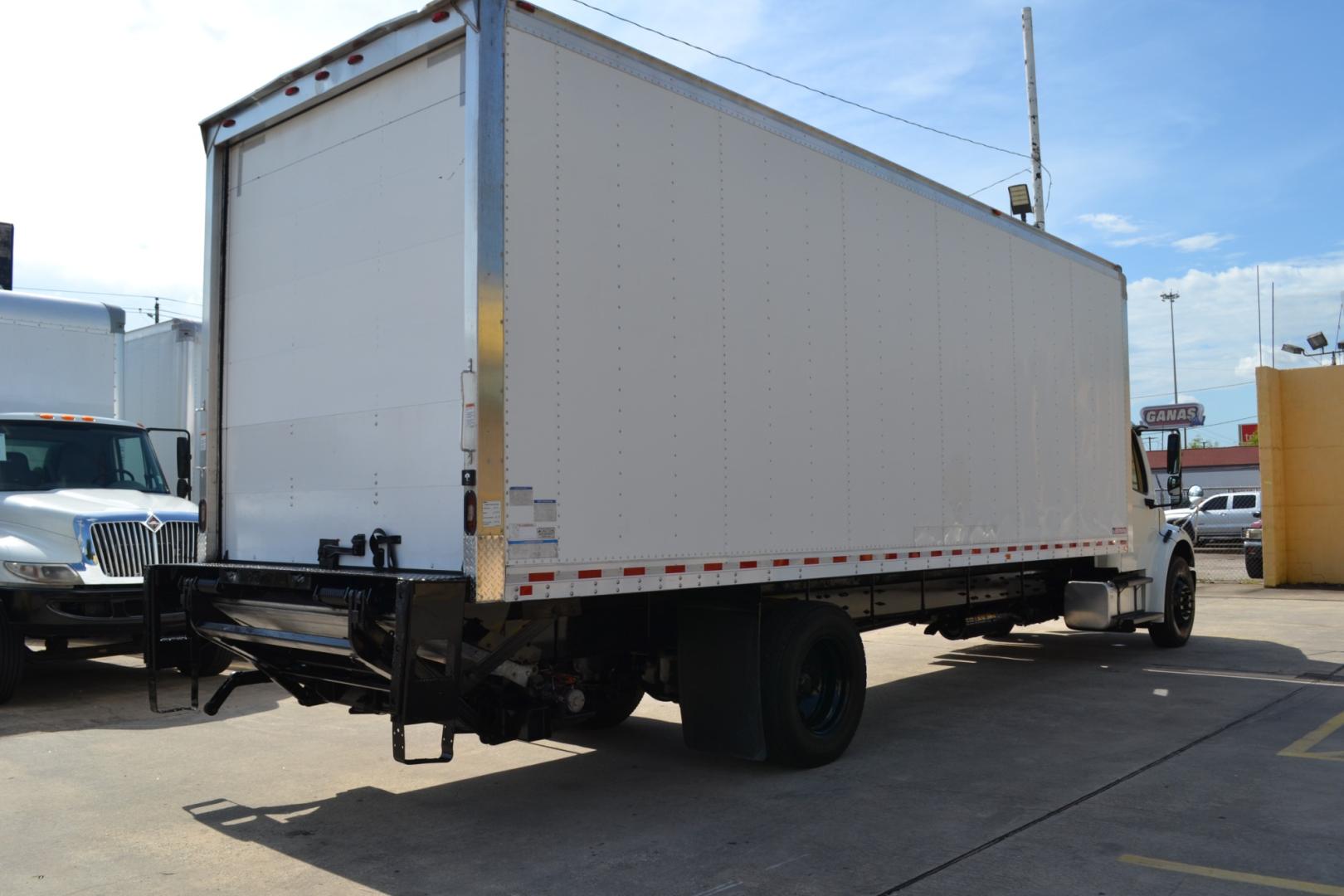 2017 WHITE /BLACK FREIGHTLINER M2-106 with an CUMMINS ISB 6.7L 240HP engine, ALLISON 2500RDS AUTOMATIC transmission, located at 9172 North Fwy, Houston, TX, 77037, (713) 910-6868, 29.887470, -95.411903 - Photo#4