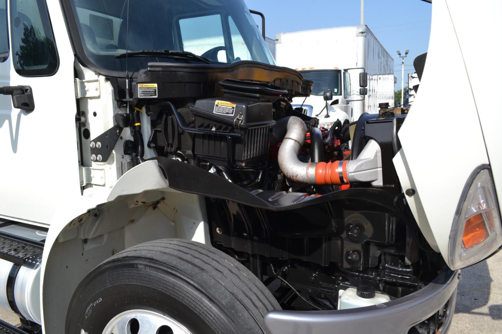 2017 WHITE /GRAY INTERNATIONAL 4300 with an CUMMINS ISB 6.7L 240HP engine, ALLISON 2100HS AUTOMATIC transmission, located at 9172 North Fwy, Houston, TX, 77037, (713) 910-6868, 29.887470, -95.411903 - 25,999LB GVWR NON CDL, 26FT BOX, AIR RIDE SUSPENSION, 103" X 102" BOX DIMENSIONS, DUAL 50 GALLON FUEL TANKS , EXHAUST BRAKE, COLD A/C - Photo#12