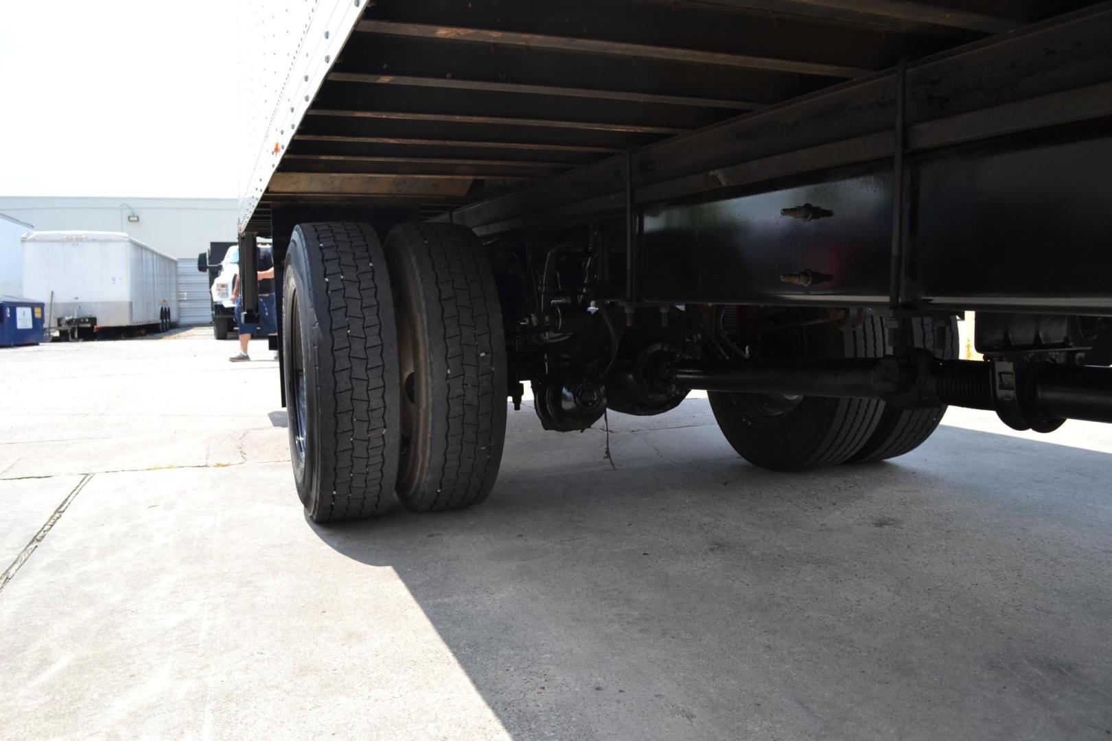 2016 BLACK /GRAY INTERNATIONAL 4300 with an CUMMINS ISB 6.7L 240HP engine, ALLISON 2100HS AUTOMATIC transmission, located at 9172 North Fwy, Houston, TX, 77037, (713) 910-6868, 29.887470, -95.411903 - 25,999 LB GVWR NON CDL, 26FT BOX ,13FT CLEARANCE, HEIGHT 103" X WIDTH 102" , 90 GALLON FUEL TANK, POWER WINDOWS & LOCKS, 3,500 LB CAPACITY ALUMINUM LIFT GATE, EXHAUST BRAKE, COLD A/C - Photo#7