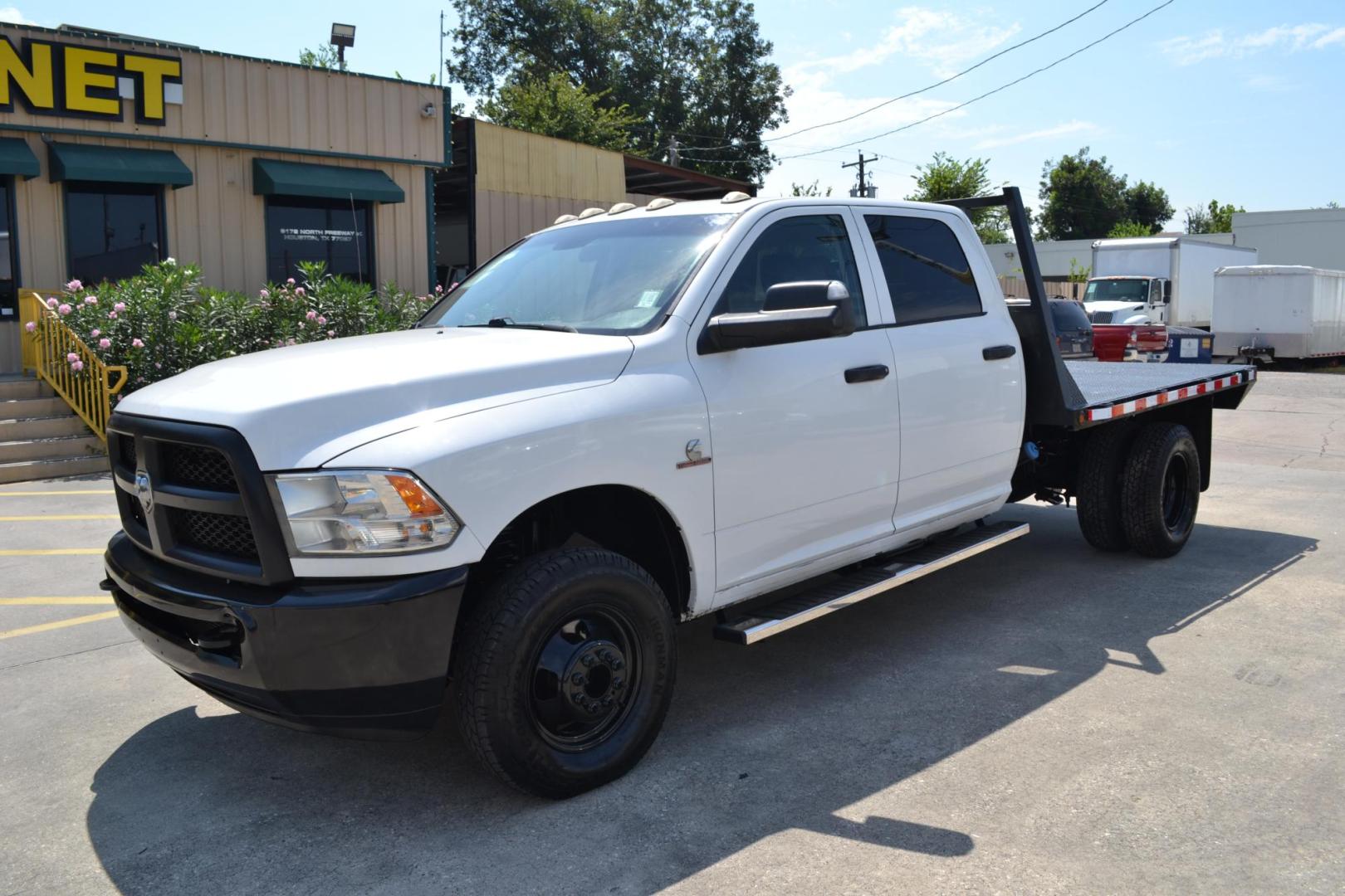 2018 WHITE /GRAY RAM 3500 , located at 9172 North Fwy, Houston, TX, 77037, (713) 910-6868, 29.887470, -95.411903 - Photo#0