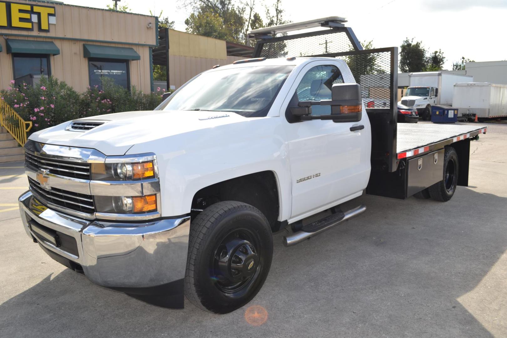 2018 WHITE /BLACK CHEVROLET 3500 with an DURAMX 6.6 L TURBO DIESEL engine, AUTOMATIC transmission, located at 9172 North Fwy, Houston, TX, 77037, (713) 910-6868, 29.887470, -95.411903 - 12FT FLATBED, 96" WIDE, BUMPER PULL HITCH, LIGHT BAR, 2 X TOOLBOXES, EXHAUST BRAKE , POWER WINDOWS, LOCKS, & MIRRORS - Photo#2