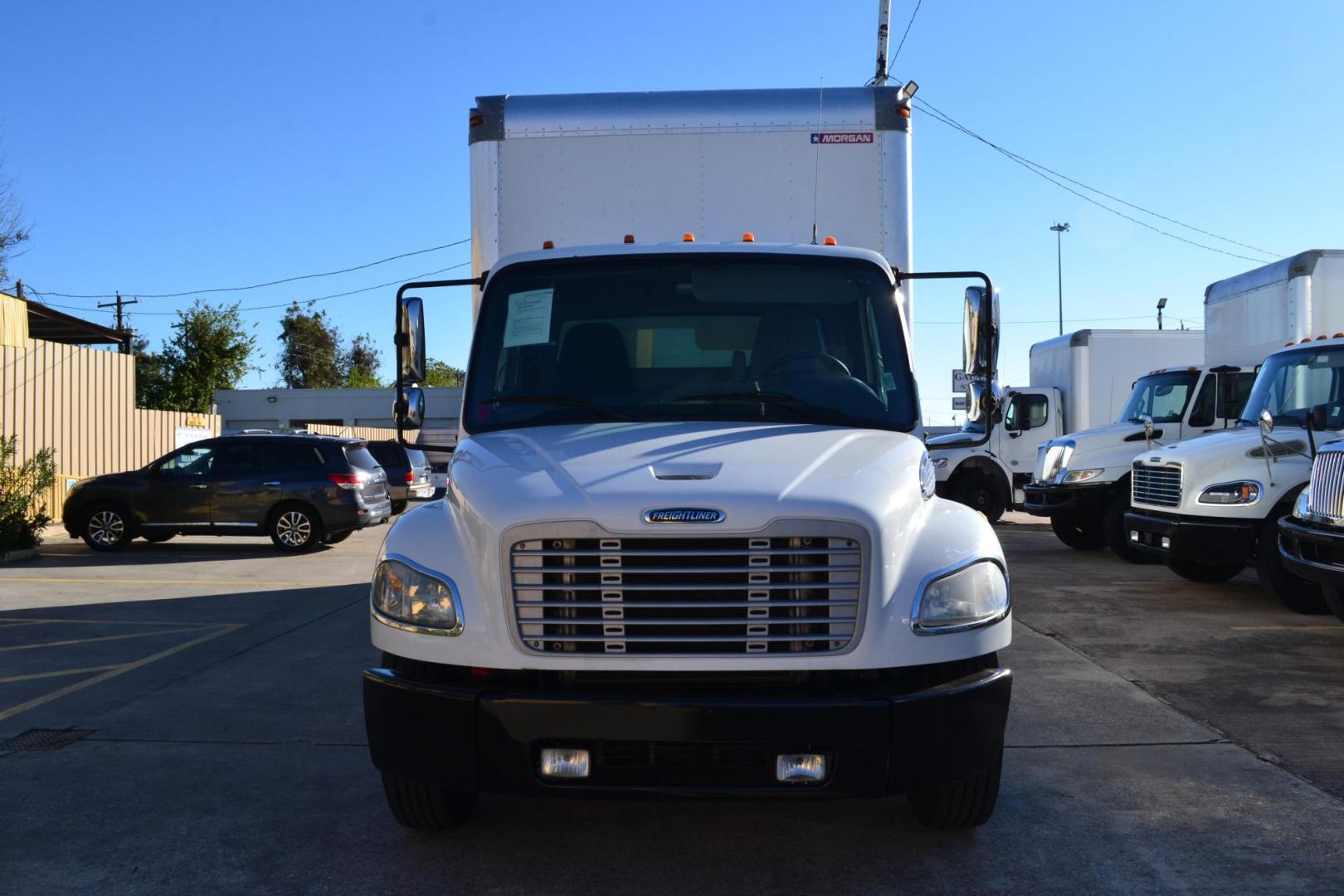 2018 WHITE /BLACK FREIGHTLINER M2-106 with an CUMMINS B6.7L 260HP engine, EATON FULLER PROCISION AUTOMATIC transmission, located at 9172 North Fwy, Houston, TX, 77037, (713) 910-6868, 29.887470, -95.411903 - Photo#1