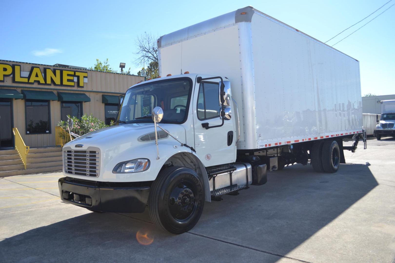 2021 WHITE /BLACK FREIGHTLINER M2-106 with an CUMMINS B6.7L 240HP engine, ALLISON 2100RDS AUTOMATIC transmission, located at 9172 North Fwy, Houston, TX, 77037, (713) 910-6868, 29.887470, -95.411903 - Photo#0