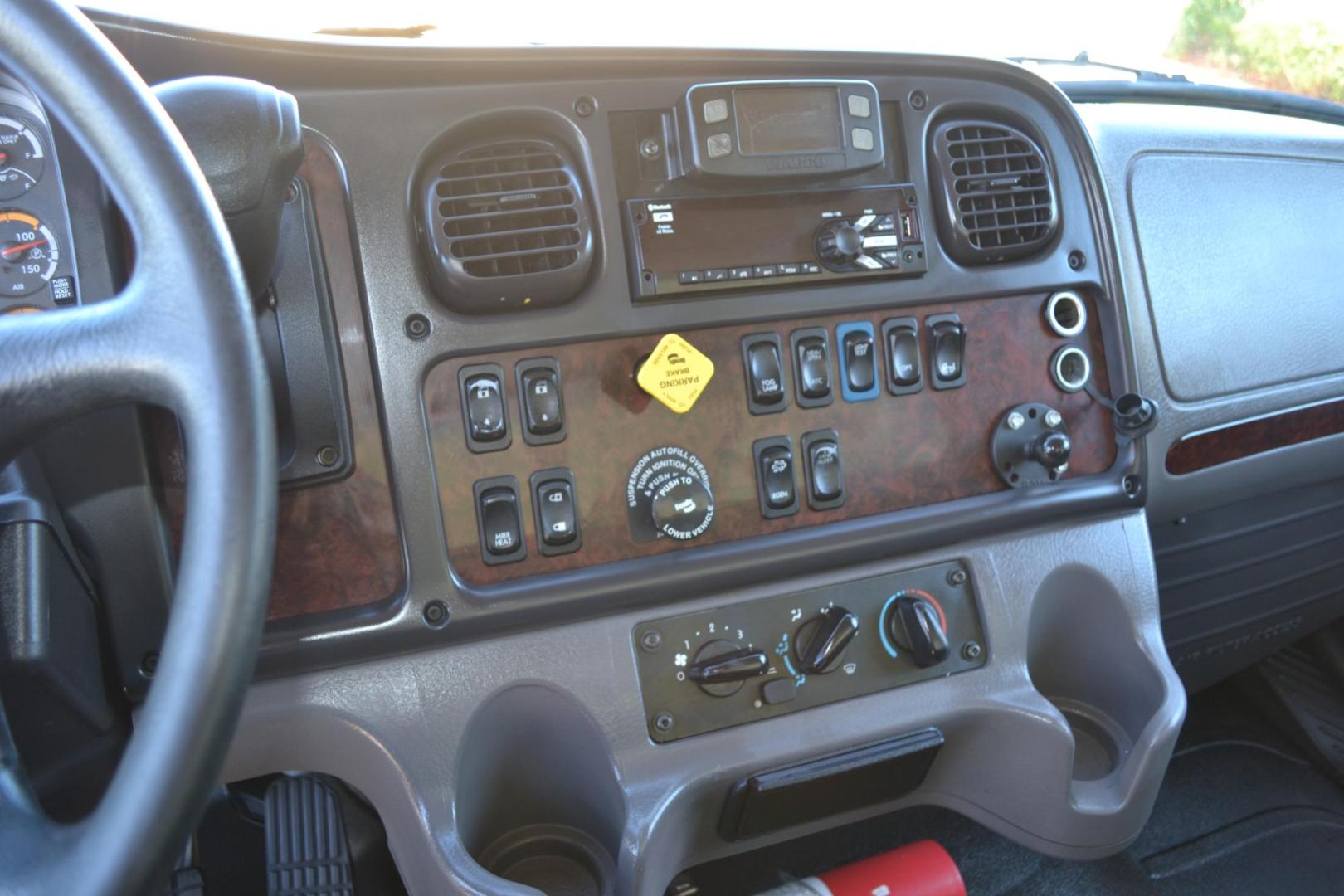 2021 WHITE /BLACK FREIGHTLINER M2-106 with an CUMMINS B6.7L 240HP engine, ALLISON 2100RDS AUTOMATIC transmission, located at 9172 North Fwy, Houston, TX, 77037, (713) 910-6868, 29.887470, -95.411903 - Photo#13