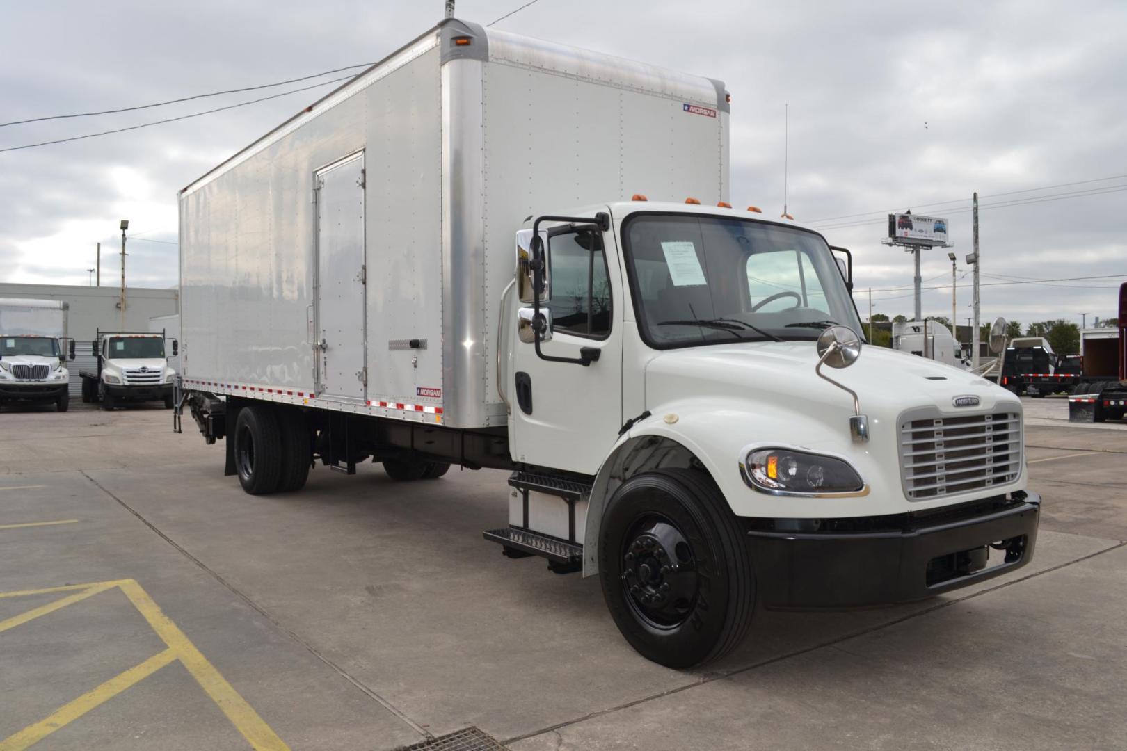 2019 WHITE /BLACK FREIGHTLINER M2-106 with an CUMMINS B6.7L 240HP engine, ALLISON 2500RDS AUTOMATIC transmission, located at 9172 North Fwy, Houston, TX, 77037, (713) 910-6868, 29.887470, -95.411903 - 26,000 LB GVWR NON CDL, MORGAN 26 FT BOX, HEIGHT 103" X WIDTH 102", MAXON 3,000 LB CAPACITY ALUMINUM LIFT GATE, AIR RIDE, EXHAUST BRAKE, DUAL 50 GALLON FUEL TANK, POWER WINDOWS & LOCKS, COLLISION MITIGATION, LANE ASSIST, - Photo#2