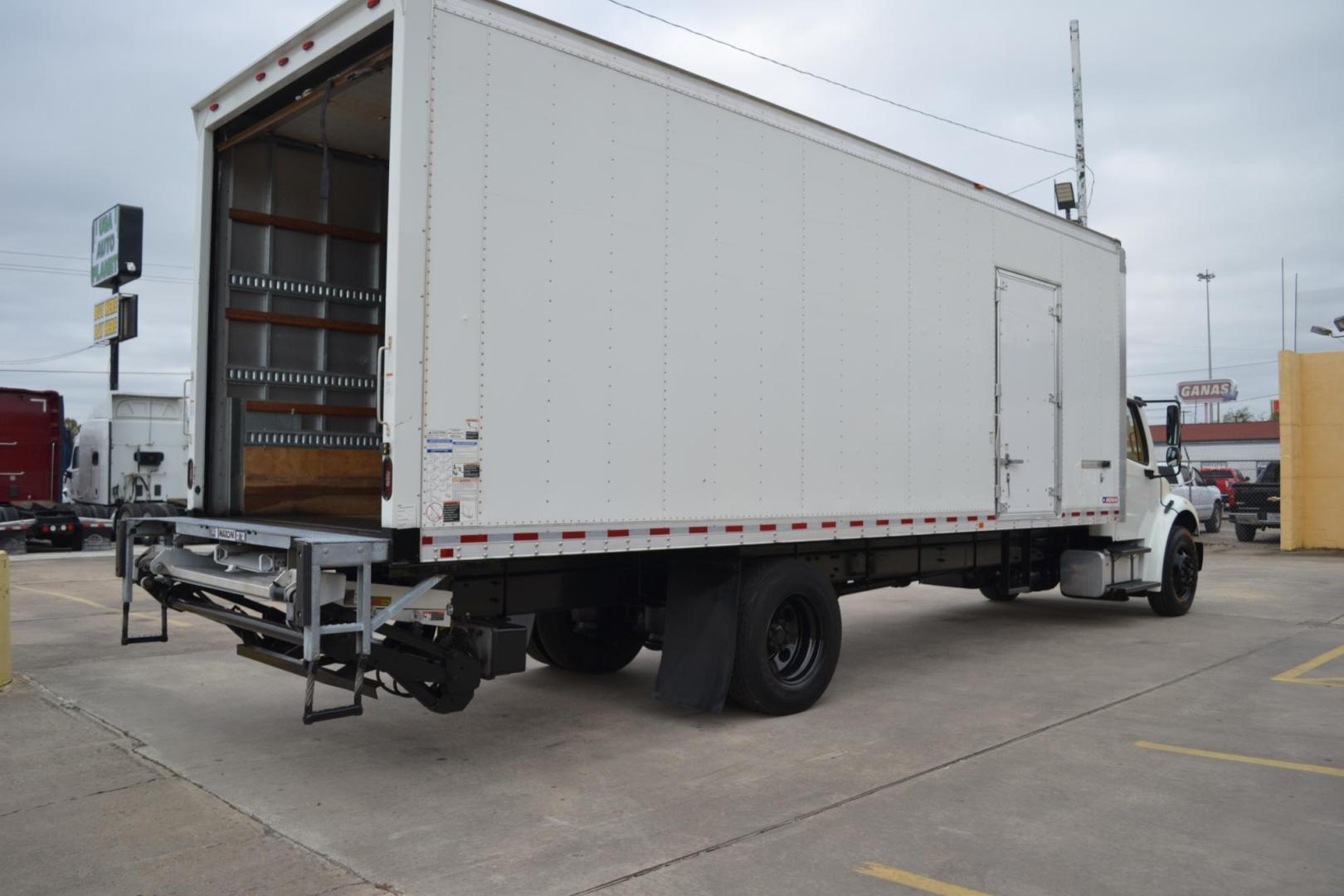 2019 WHITE /BLACK FREIGHTLINER M2-106 with an CUMMINS B6.7L 240HP engine, ALLISON 2500RDS AUTOMATIC transmission, located at 9172 North Fwy, Houston, TX, 77037, (713) 910-6868, 29.887470, -95.411903 - 26,000 LB GVWR NON CDL, MORGAN 26 FT BOX, HEIGHT 103" X WIDTH 102", MAXON 3,000 LB CAPACITY ALUMINUM LIFT GATE, AIR RIDE, EXHAUST BRAKE, DUAL 50 GALLON FUEL TANK, POWER WINDOWS & LOCKS, COLLISION MITIGATION, LANE ASSIST, - Photo#4