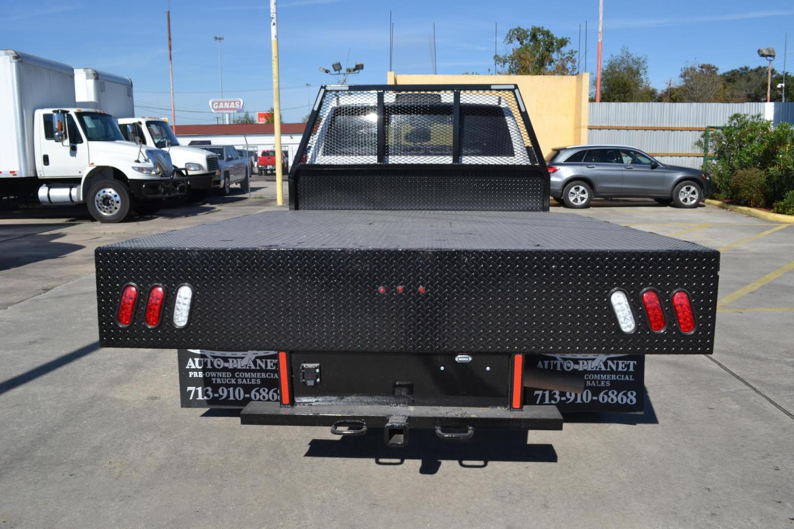 2020 WHITE /BLACK RAM 3500 with an CUMMINS 6.7L TURBO DIESEL engine, AISIN A465 6SPD AUTOMATIC transmission, located at 9172 North Fwy, Houston, TX, 77037, (713) 910-6868, 29.887470, -95.411903 - Photo#5