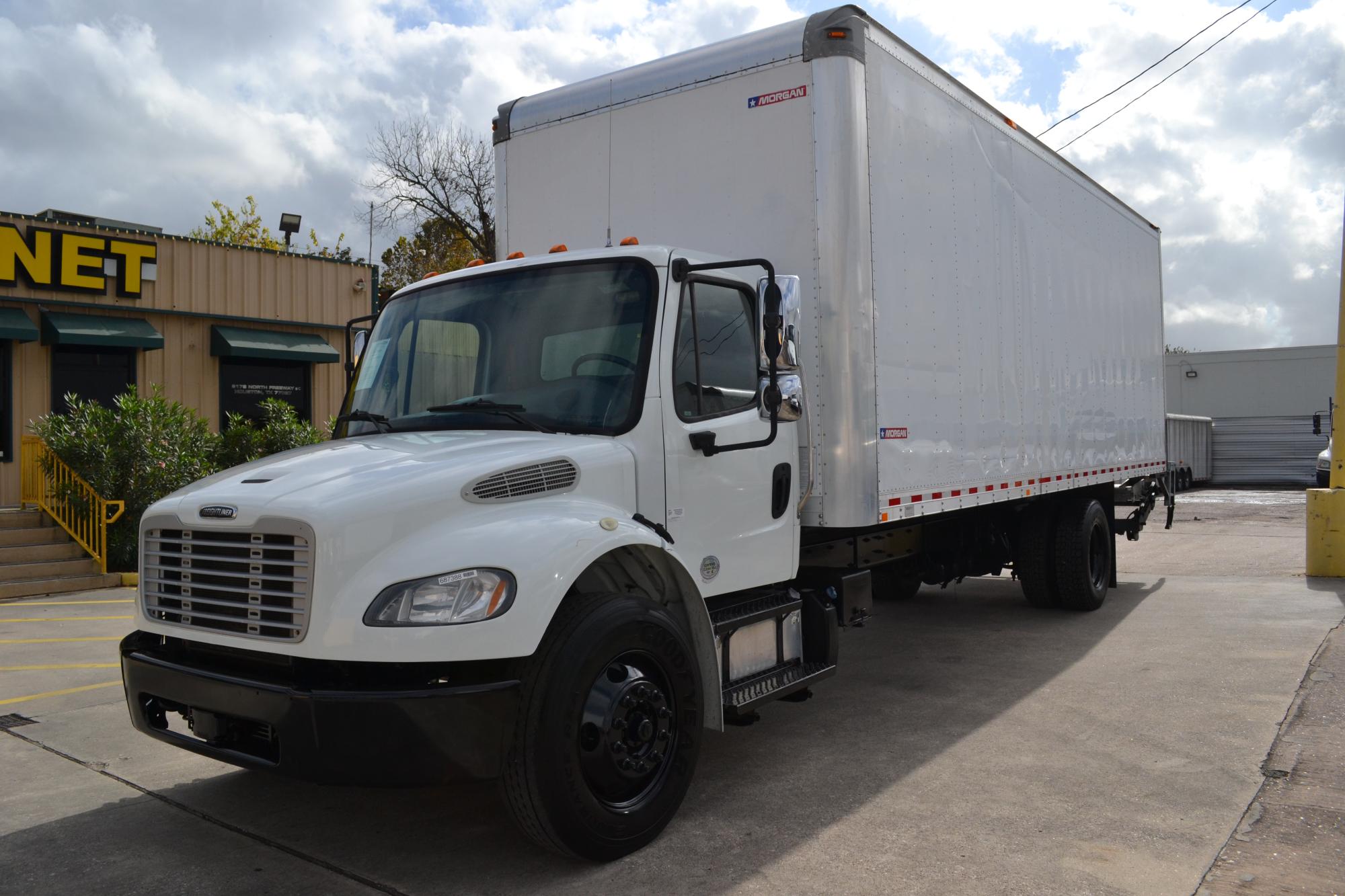 photo of 2018 FREIGHTLINER M2-106 26FT BOX 