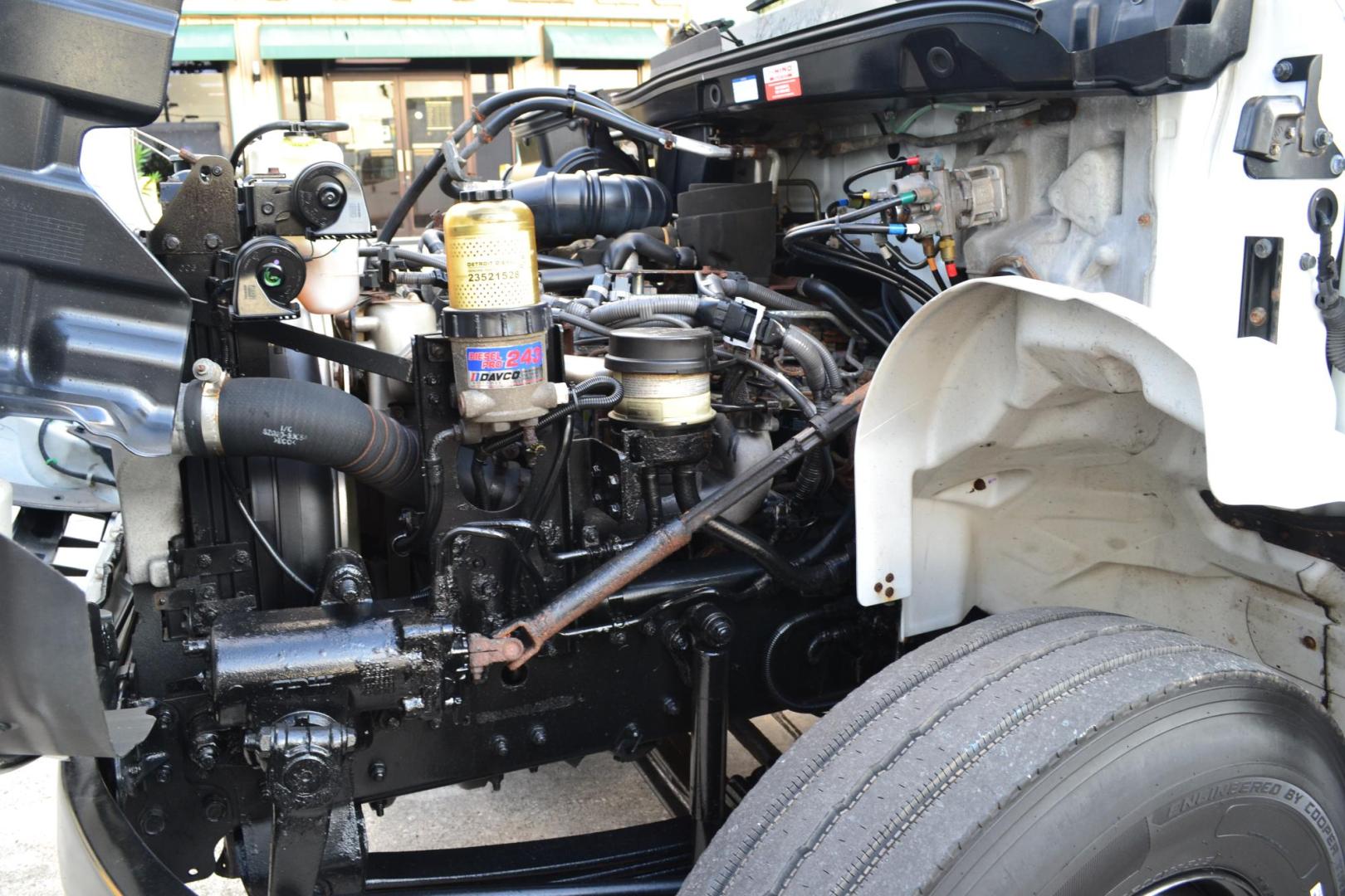 2020 WHITE /BLACK HINO 268 with an JO8E-WU 8.0L 230HP engine, ALLISON 2200HS AUTOMATIC transmission, located at 9172 North Fwy, Houston, TX, 77037, (713) 910-6868, 29.887470, -95.411903 - 26,000 LB GVWR NON CDL, 26 FT BOX, HEIGHT 103" X WIDTH 102" 13 FT CLEARANCE, 3,000 LB STEEL LIFT GATE, EXHAUST BRAKE, POWER WINDOWS, SPRING SUSPENSION - Photo#9