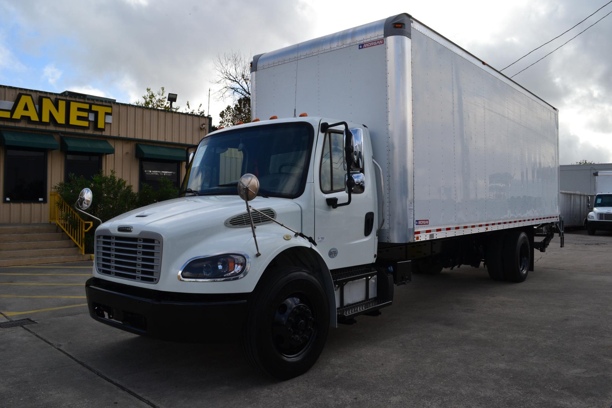 photo of 2020 FREIGHTLINER M2-106 26 FT BOX 