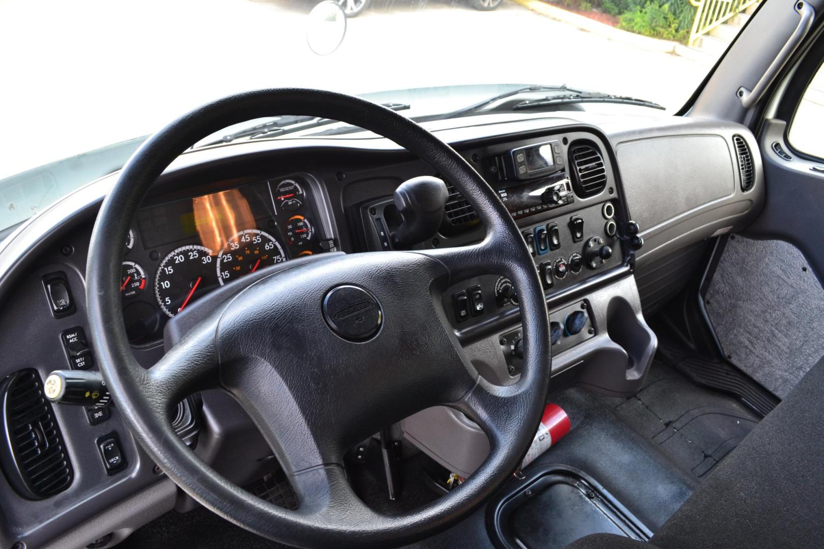 2020 WHITE /BLACK FREIGHTLINER M2-106 with an CUMMINS B6.7L 240HP engine, ALLISON 2500RDS AUTOMATIC transmission, located at 9172 North Fwy, Houston, TX, 77037, (713) 910-6868, 29.887470, -95.411903 - 26,000 LB GVWR NON CDL, MORGAN 26 FT BOX, HEIGHT 103" X WIDTH 102", MAXON 3,000 LB CAPACITY ALUMINUM LIFT GATE, AIR RIDE SUSPENSION, EXHAUST BRAKE, DUAL 50 GALLON FUEL TANKS, POWER WINDOWS & LOCKS, COLLISION MITIGATION, LANE ASSIST, - Photo#18