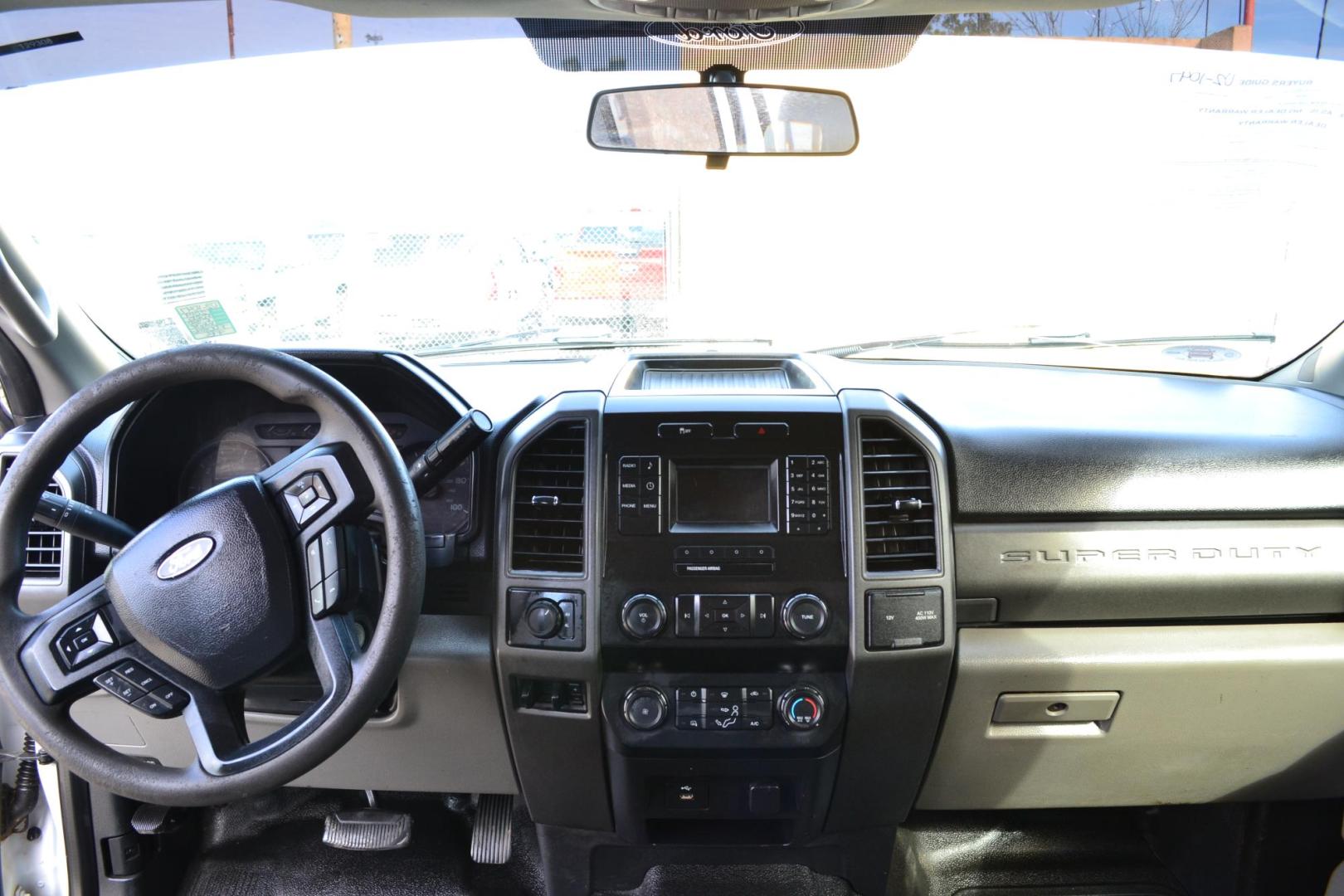 2019 WHITE /BLACK FORD F-350 with an 6.2L V8 GASOLINE engine, AUTOMATIC transmission, located at 9172 North Fwy, Houston, TX, 77037, (713) 910-6868, 29.887470, -95.411903 - 4X4, 9FT X 96" FLATBED, GOOSENECK/BUMPER PULL HITCH, TOOL BOX, WHEELBASE: 168", GEAR RATIO: 4.30, EXTENDED CAB, POWER WINDOWS, LOCKS & MIRRORS - Photo#11