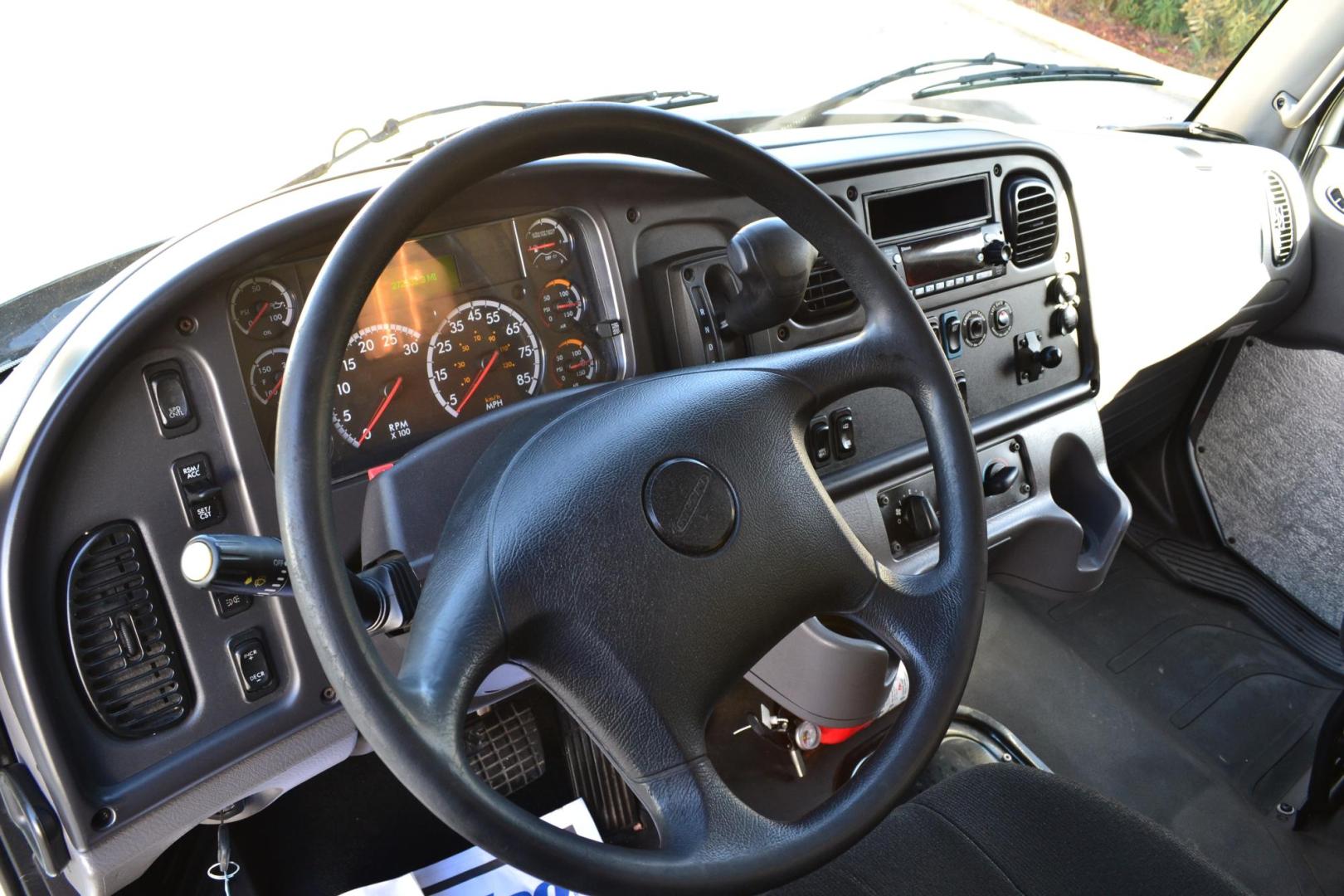 2020 WHITE /BLACK FREIGHTLINER M2-106 (3ALACWFC0LD) with an CUMMINS B6.7L 240HP engine, ALLISON 2500RDS AUTOMATIC transmission, located at 9172 North Fwy, Houston, TX, 77037, (713) 910-6868, 29.887470, -95.411903 - 26,000 LB GVWR NON CDL, MORGAN 26 FT BOX, HEIGHT 103" X WIDTH 102", SPRING RIDE SUSPENSION, MAXON 3,000 LB CAPACITY ALUMINUM LIFT GATE, 90 GALLON FUEL TANK, POWER WINDOWS, LOCKS & MIRRORS - Photo#15