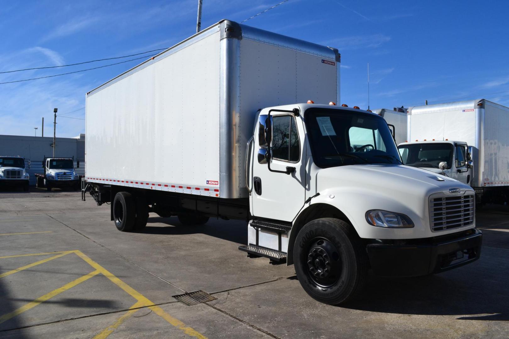 2020 WHITE /BLACK FREIGHTLINER M2-106 (3ALACWFC0LD) with an CUMMINS B6.7L 240HP engine, ALLISON 2500RDS AUTOMATIC transmission, located at 9172 North Fwy, Houston, TX, 77037, (713) 910-6868, 29.887470, -95.411903 - 26,000 LB GVWR NON CDL, MORGAN 26 FT BOX, HEIGHT 103" X WIDTH 102", SPRING RIDE SUSPENSION, MAXON 3,000 LB CAPACITY ALUMINUM LIFT GATE, 90 GALLON FUEL TANK, POWER WINDOWS, LOCKS & MIRRORS - Photo#2