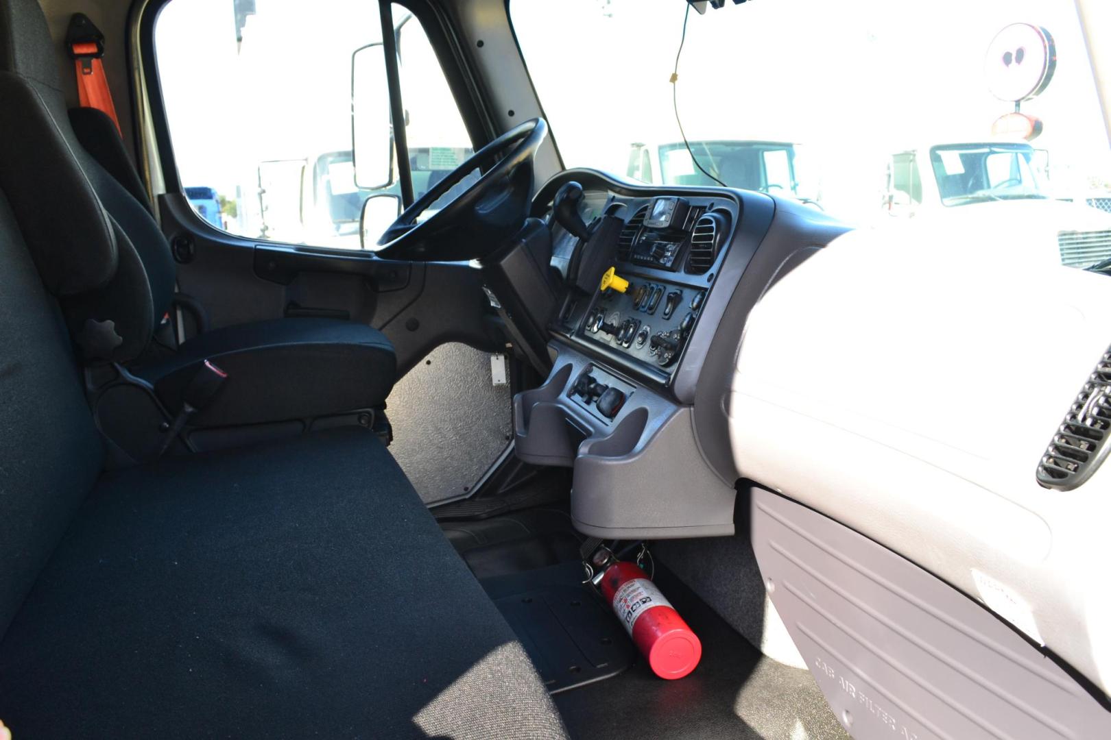 2019 WHITE /BLACK FREIGHTLINER M2-106 (3ALACWFC9KD) with an CUMMINS B6.7L 240HP engine, ALLISON 2500RDS AUTOMATIC transmission, located at 9172 North Fwy, Houston, TX, 77037, (713) 910-6868, 29.887470, -95.411903 - 26,000 LB GVWR NON CDL, MORGAN 26FT BOX, HEIGHT 103" X WIDTH 102", MAXON 3,000 LB CAPACITY ALUMINUM LIFT GATE, AIR RIDE SUSPENSION, 90 GALLON FUEL TANK, EXHAUST BRAKE, COLLISION MITIGATION WITH LANE ASSIST, POWER WINDOWS & LOCKS - Photo#13