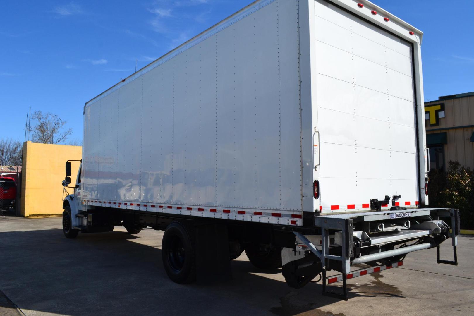 2019 WHITE /BLACK FREIGHTLINER M2-106 (3ALACWFC9KD) with an CUMMINS B6.7L 240HP engine, ALLISON 2500RDS AUTOMATIC transmission, located at 9172 North Fwy, Houston, TX, 77037, (713) 910-6868, 29.887470, -95.411903 - 26,000 LB GVWR NON CDL, MORGAN 26FT BOX, HEIGHT 103" X WIDTH 102", MAXON 3,000 LB CAPACITY ALUMINUM LIFT GATE, AIR RIDE SUSPENSION, 90 GALLON FUEL TANK, EXHAUST BRAKE, COLLISION MITIGATION WITH LANE ASSIST, POWER WINDOWS & LOCKS - Photo#6