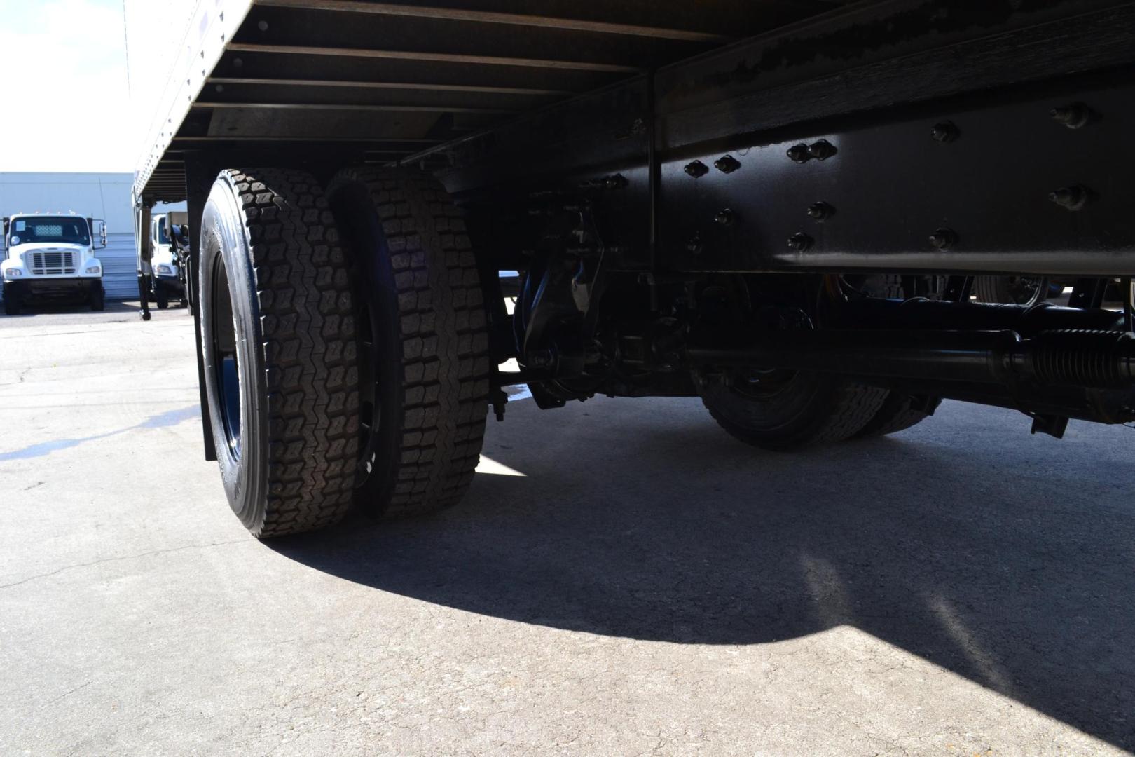 2019 WHITE /BLACK FREIGHTLINER M2-106 (3ALACWFC9KD) with an CUMMINS B6.7L 240HP engine, ALLISON 2500RDS AUTOMATIC transmission, located at 9172 North Fwy, Houston, TX, 77037, (713) 910-6868, 29.887470, -95.411903 - 26,000 LB GVWR NON CDL, MORGAN 26FT BOX, HEIGHT 103" X WIDTH 102", MAXON 3,000 LB CAPACITY ALUMINUM LIFT GATE, AIR RIDE SUSPENSION, 90 GALLON FUEL TANK, EXHAUST BRAKE, COLLISION MITIGATION WITH LANE ASSIST, POWER WINDOWS & LOCKS - Photo#9