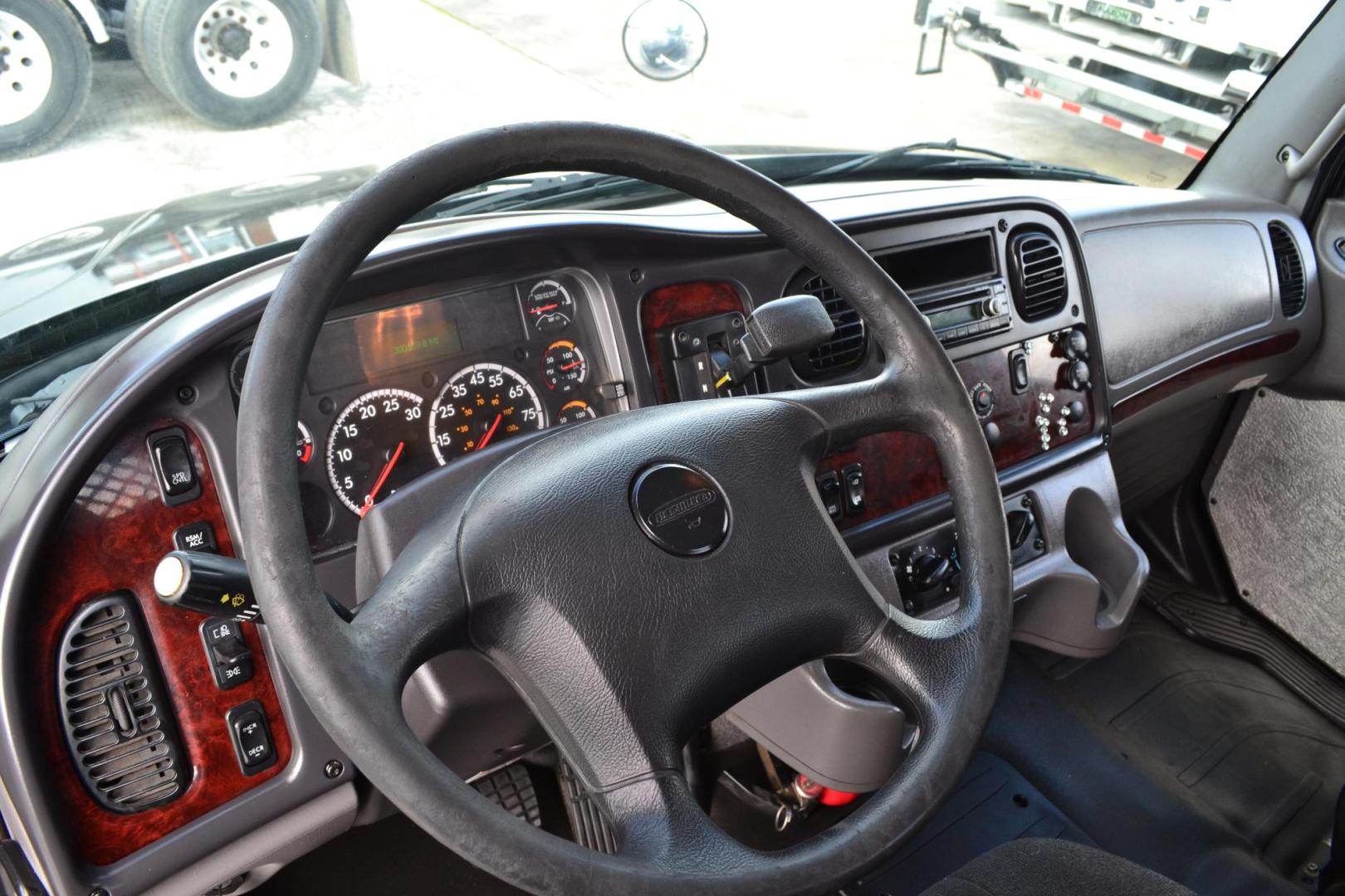 2016 BLACK /BLACK FREIGHTLINER M2-106 (3ALACWDT0GD) with an CUMMINS B6.7L 240HP engine, ALLISON 2500RDS AUTOMATIC transmission, located at 9172 North Fwy, Houston, TX, 77037, (713) 910-6868, 29.887470, -95.411903 - 26,000 LB GVWR NON CDL, 24 FT FLATBED X 100" WIDE, SPRING RIDE SUSPENSION, 100 GALLON FUEL TANK, 2,500 LB CAPACITY STEEL LIFT GATE, WB: 255", 7 X SLIDING WINCH STRAPS, , 2 X TOOL BOXES, POWER WINDOWS & LOCKS - Photo#16